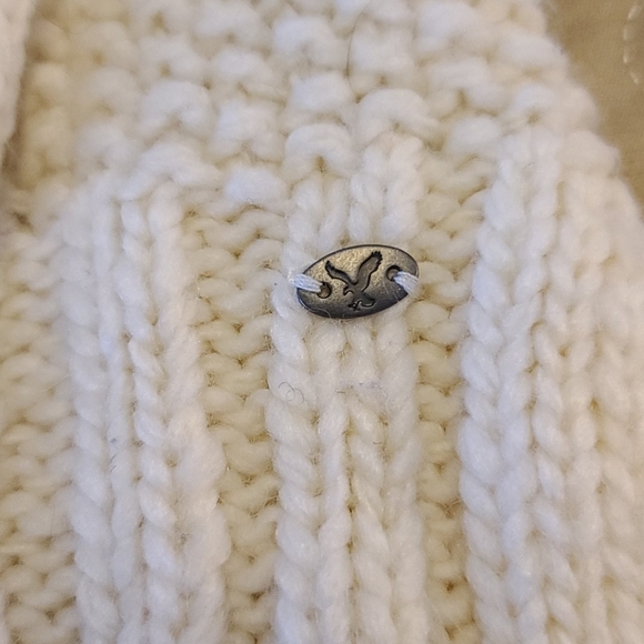 American Eagle Sweater - Picture 3 of 3